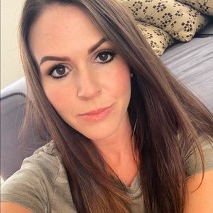 Meet your Posher, Stacy